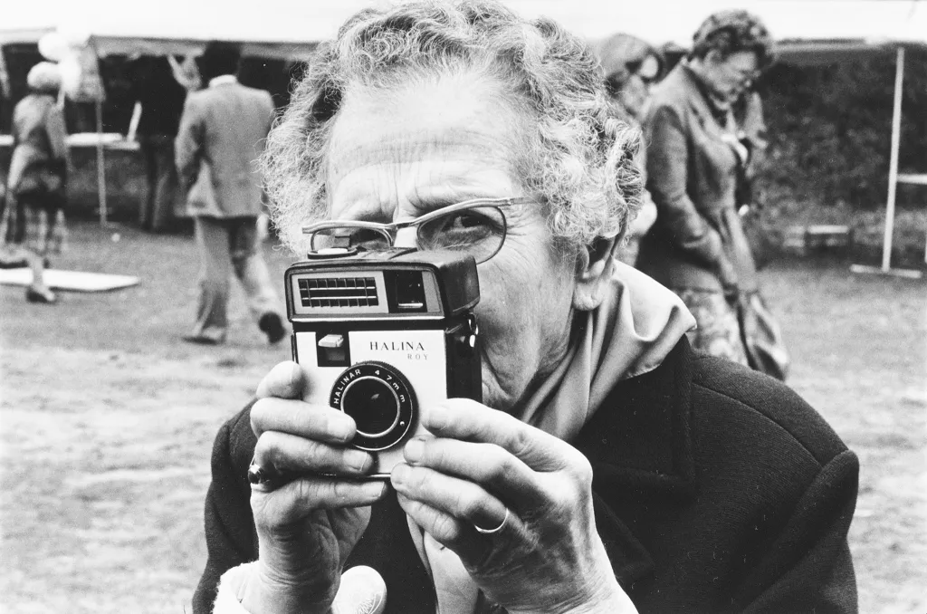 Actie van de NVV-vrouwenbond 'werkt u ook zo graag voor niks?', 1979, fotograaf: Catrien Ariëns, <a href="https://hdl.handle.net/11653/phot100007882" target="_blank">Collectie IAV-Atria</a>