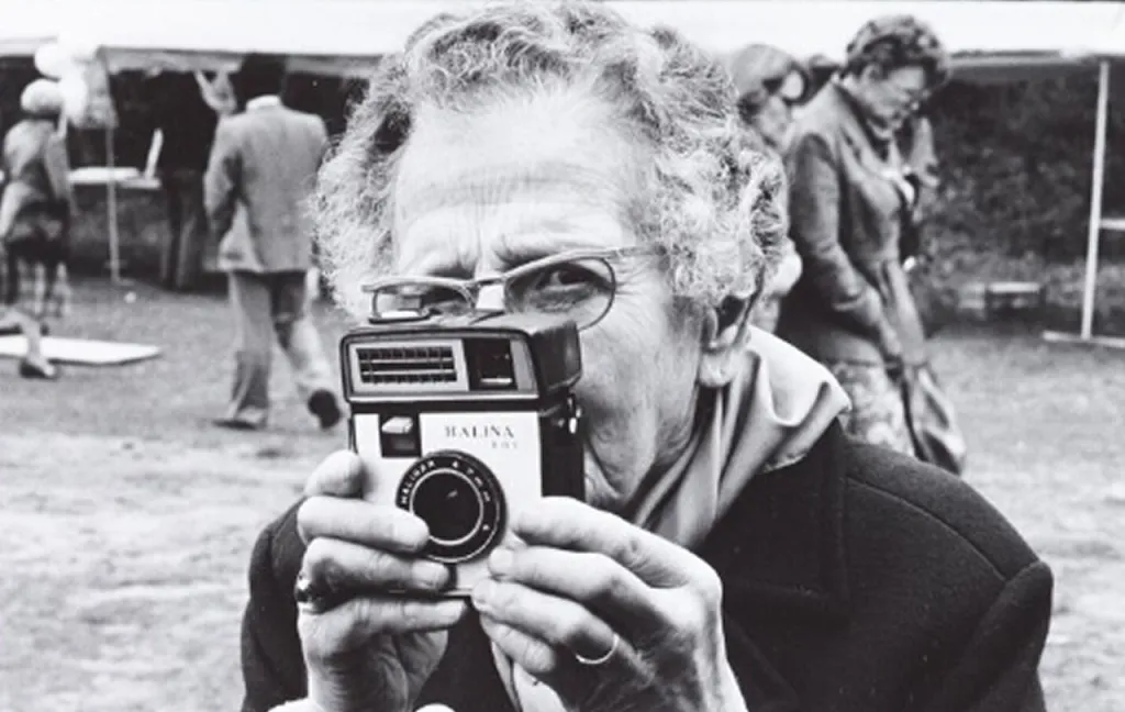 Actie van de NVV-vrouwenbond 'werkt u ook zo graag voor niks?', 1979, fotograaf: Catrien Ariëns, <a href="https://hdl.handle.net/11653/phot100007882" target="_blank">Collectie IAV-Atria</a>