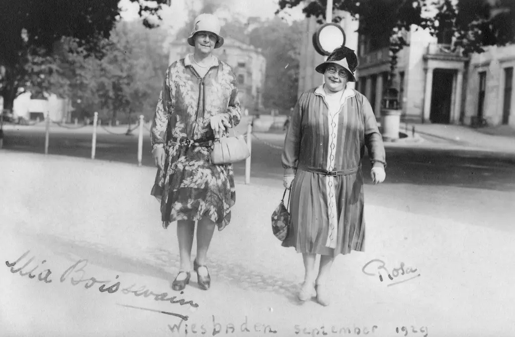 Mia Boissevain en Rosa Manus, 1929, fotograaf: onbekend, <a href="https://hdl.handle.net/11653/phot100002496" target="_blank">Collectie IAV-Atria</a>