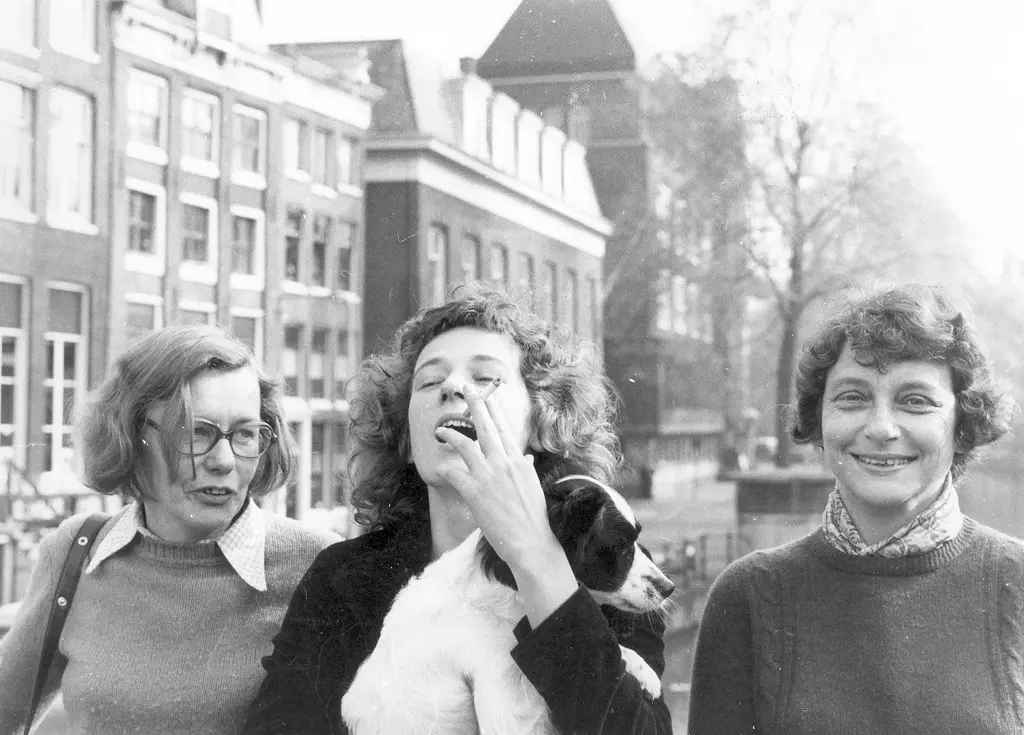 dames-paarse-september_chris-voets_1972_collectie-iav-atria_100023726.jpg