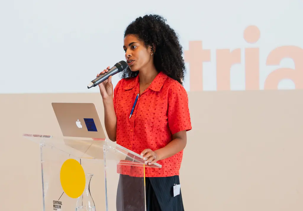 Spoken word door Sophia Blyden
