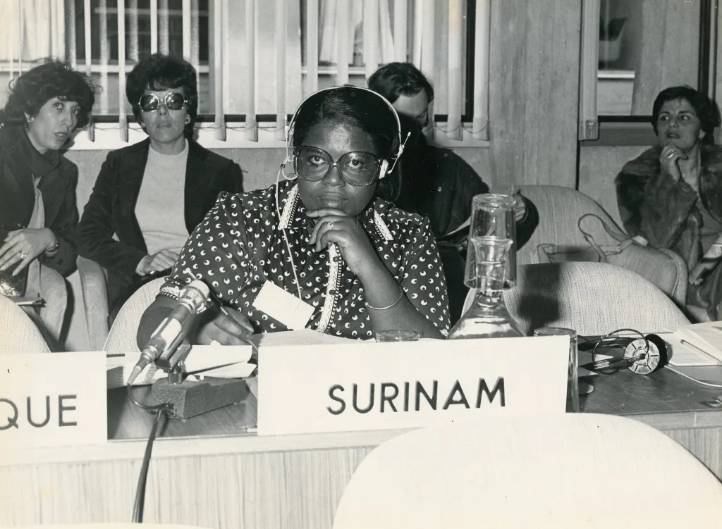 Carla Lont bij congres